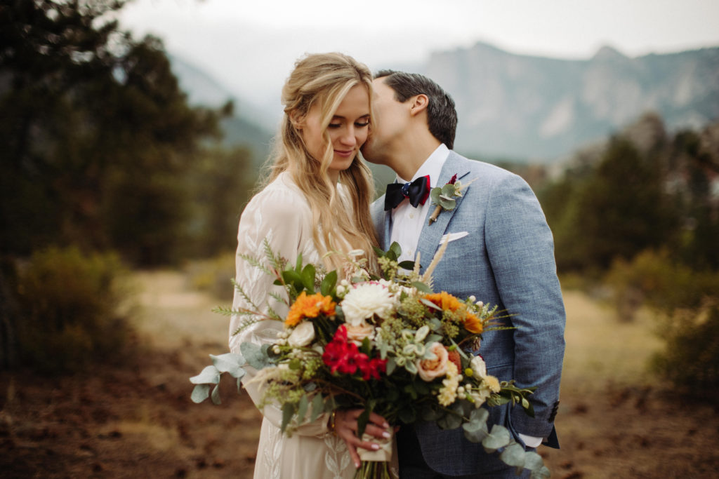 Bride and groom elope in Estes Park, Colorado.